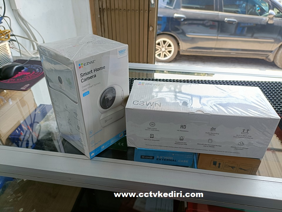 <p>Pemasangan Kamera CCTV EZVIZ 2MP ini sangat membantu anda dalam memantu keadaan yang terjadi di hari ini dan hari sebelumnya. Dengan adanya CCTV harganya yang terjangkau, kualitas terbaik memiliki kamera yang jernih, suara yang jelas dan meliki ruang penyimpanan yang besar, CCTV ini sangat berkualitas yang tinggi dan terbagus dan barang yang populer di masyarakat.</p><p>&nbsp;</p>
