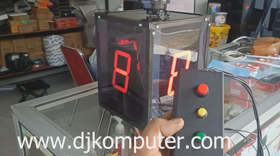 <p><strong>Keunggulan LED Horn Manual </strong>Setiap event, baik kecil maupun besar, pasti membutuhkan alat bantu yang bisa meningkatkan koordinasi, semangat, dan visual. Di sinilah <strong>LED Horn Manual</strong> hadir sebagai solusi cerdas. Produk ini bukan sekadar alat tambahan &mdash; tapi <strong>alat vital yang bisa menentukan kelancaran sebuah acara</strong>.<strong> </strong>Mari kita bahas satu per satu keunggulannya.</p>